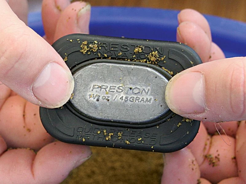 Preston Elasticated Flat Method Feeder - Large Terminal Tackle 4 Preston Elasticated Flat Method Feeder - Large Terminal Tackle - Image 4