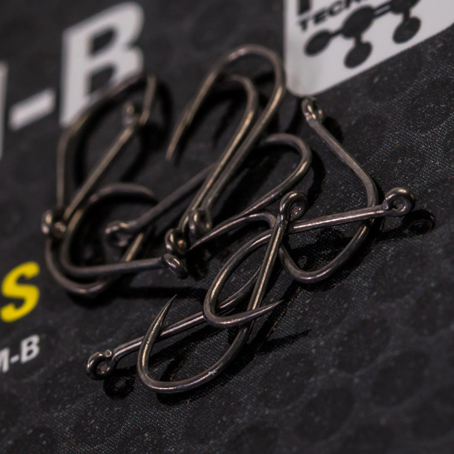 Preston KKM-B Eyed Barbless Hooks Terminal Tackle 4 Preston KKM-B Eyed Barbless Hooks Terminal Tackle - Image 4